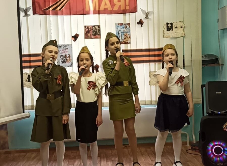 Праздничный концерт "Благодарим солдаты вас" прошел в филиале "Спортивно-досуговый центр "Радуга"