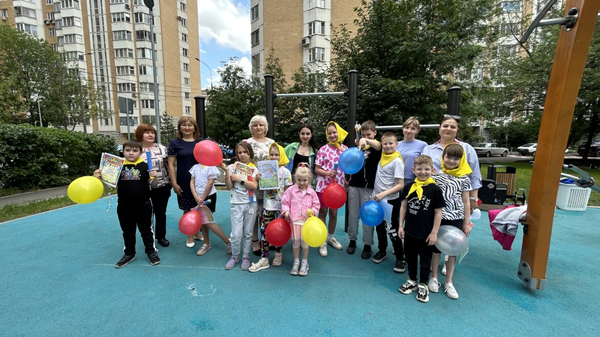 Вот и завершились занятия в летнем досуговом клубе "Весёлый дворик"