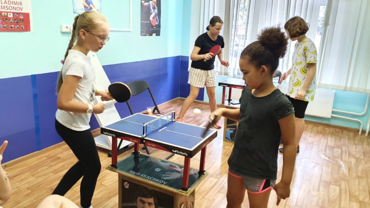 В филиале "Спортивно-досуговый центр "Радуга" прошел турнир по мини настольному теннису.